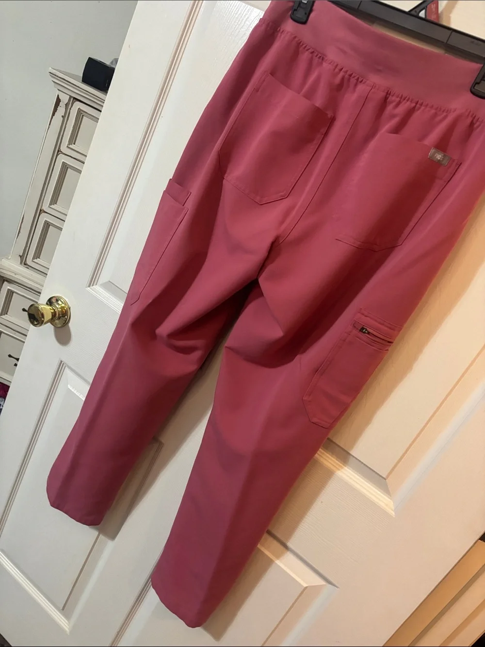 RARE—Figs Quartz Women's Scrub Set Breast Cancer Awareness